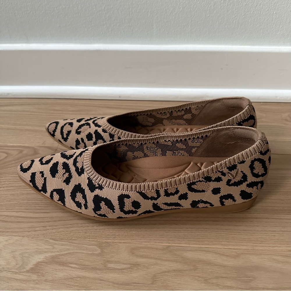 Vivaia Lightweight Pointed-Ballet Flats (Aria Walker) | Dark Leopard | 39.5 - Picture 7 of 10